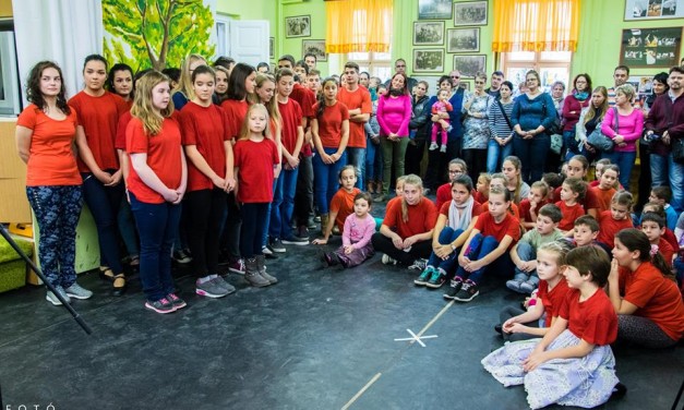 Új épületrésszel bővült az Alföld Néptáncegyüttes próbaterme