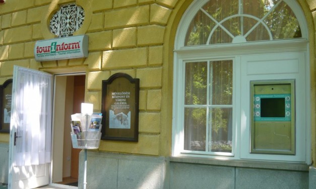 Csongrádi Tourinform iroda felújítása
