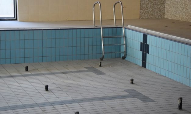 Helyszíni bejárás a fürdőben