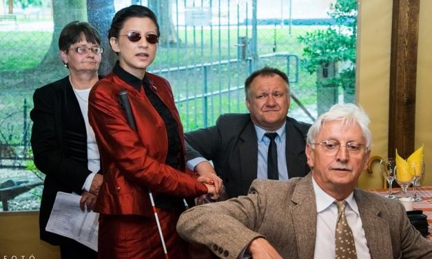 Irodát kaptak a Csongrád térségi látássérültek