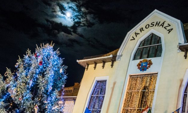 Intézmények ünnepi nyitva tartása