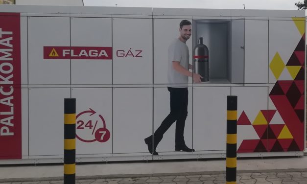 Pébégáz palack automata Csongrádon