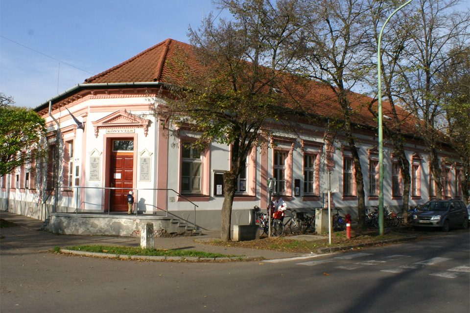 Május 25-től működő kölcsönzési lehetőségek a Könyvtárban