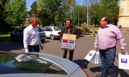 Adomány átadás Csongrádon