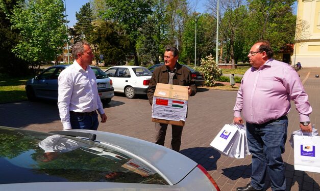 Adomány átadás Csongrádon