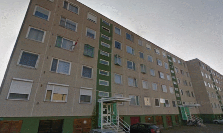 Csongrád Városi Önkormányzat nyílt árverés útján értékesítésre hirdeti meg a Csongrád, Tulipán utca 17. szám alatti 1. emeleti társasházi lakást